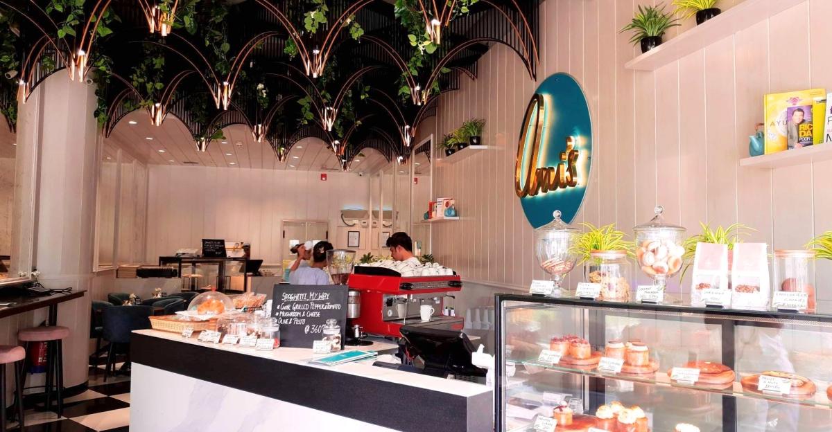 00 Main Image - Amis Cafe